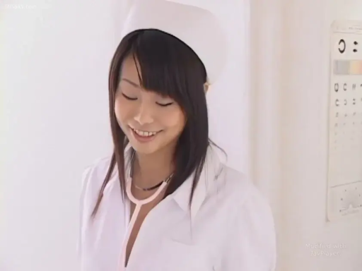 护士服 · 站姿 · 半身 · 诊室